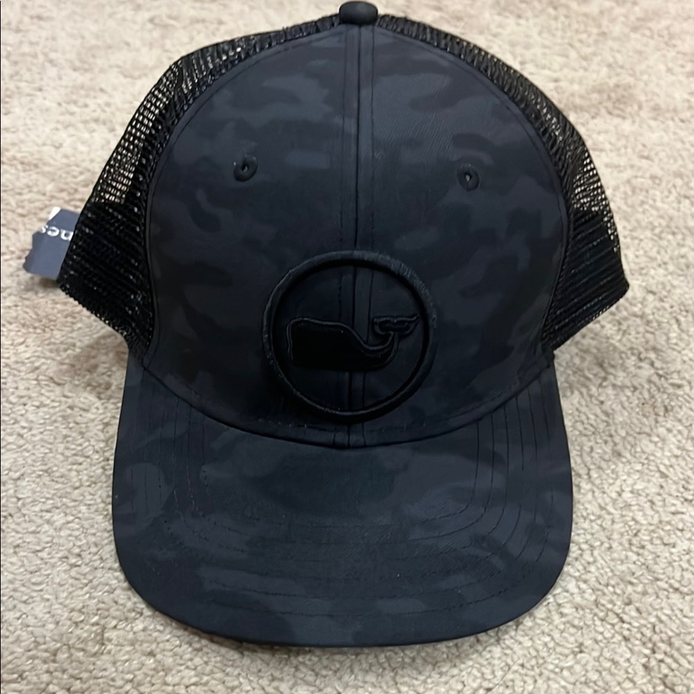Vineyard vines, black camo trucker hat